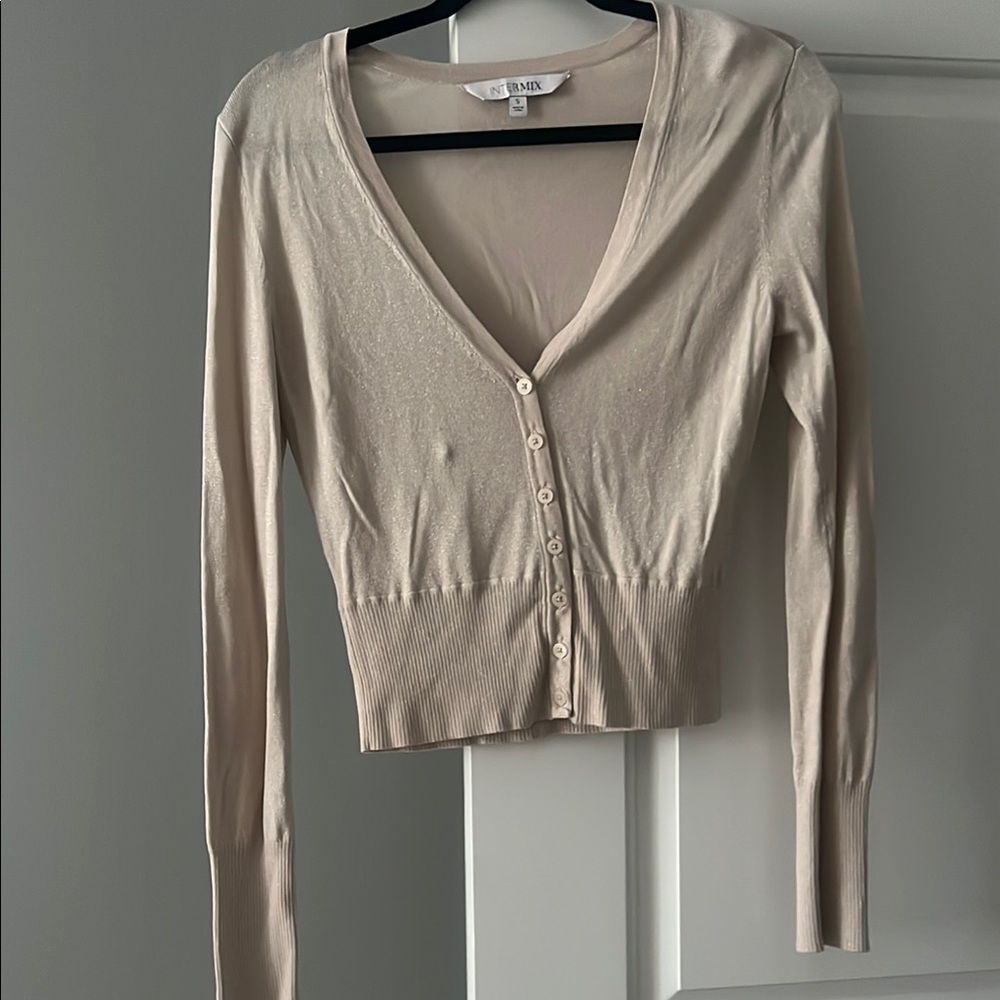 INTERMIX Cream Cropped Cardigan Sweater V-neck Ribbed